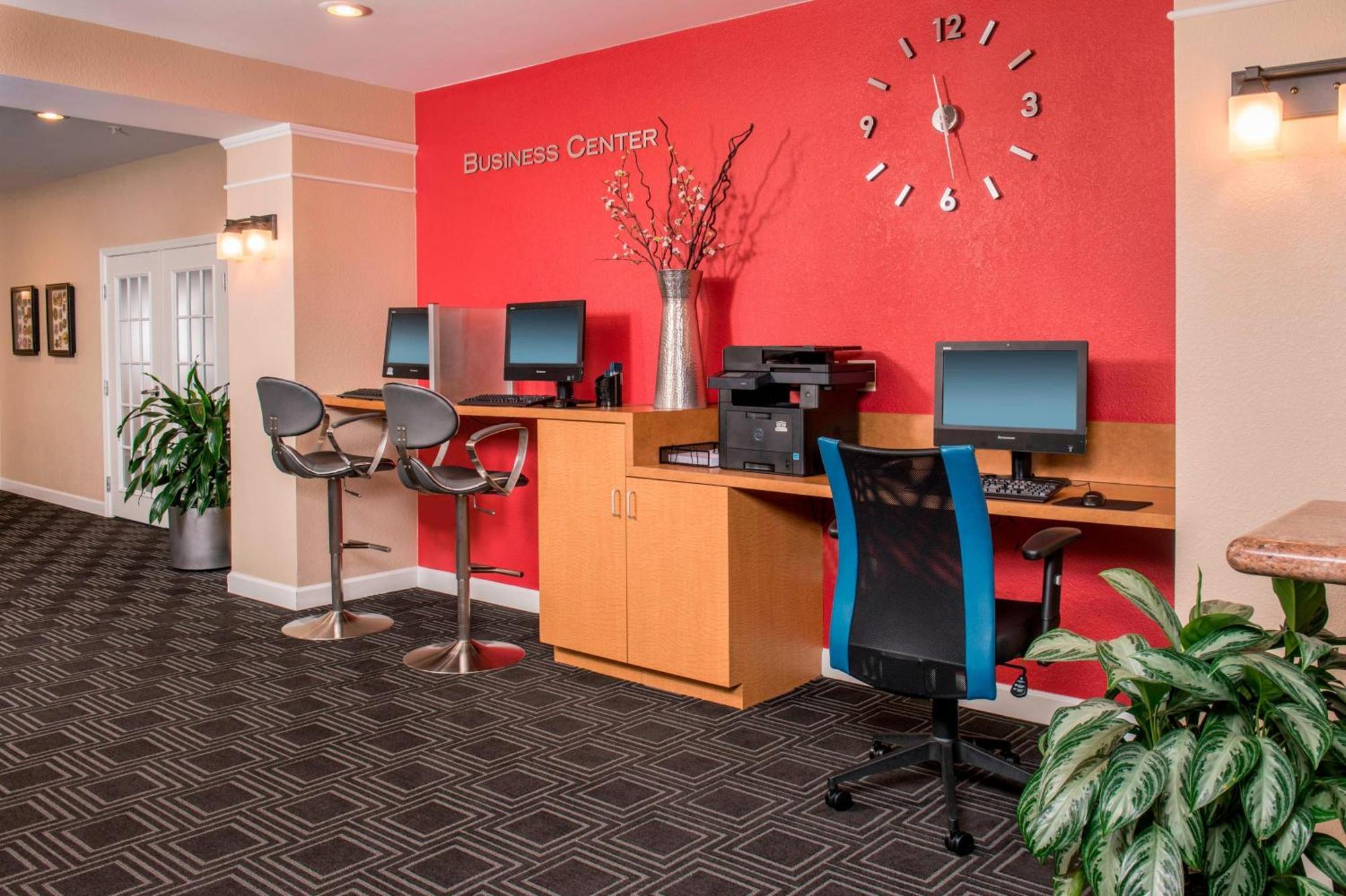 Towneplace Suites By Marriott Clinton At Joint Base Andrews Exterior photo